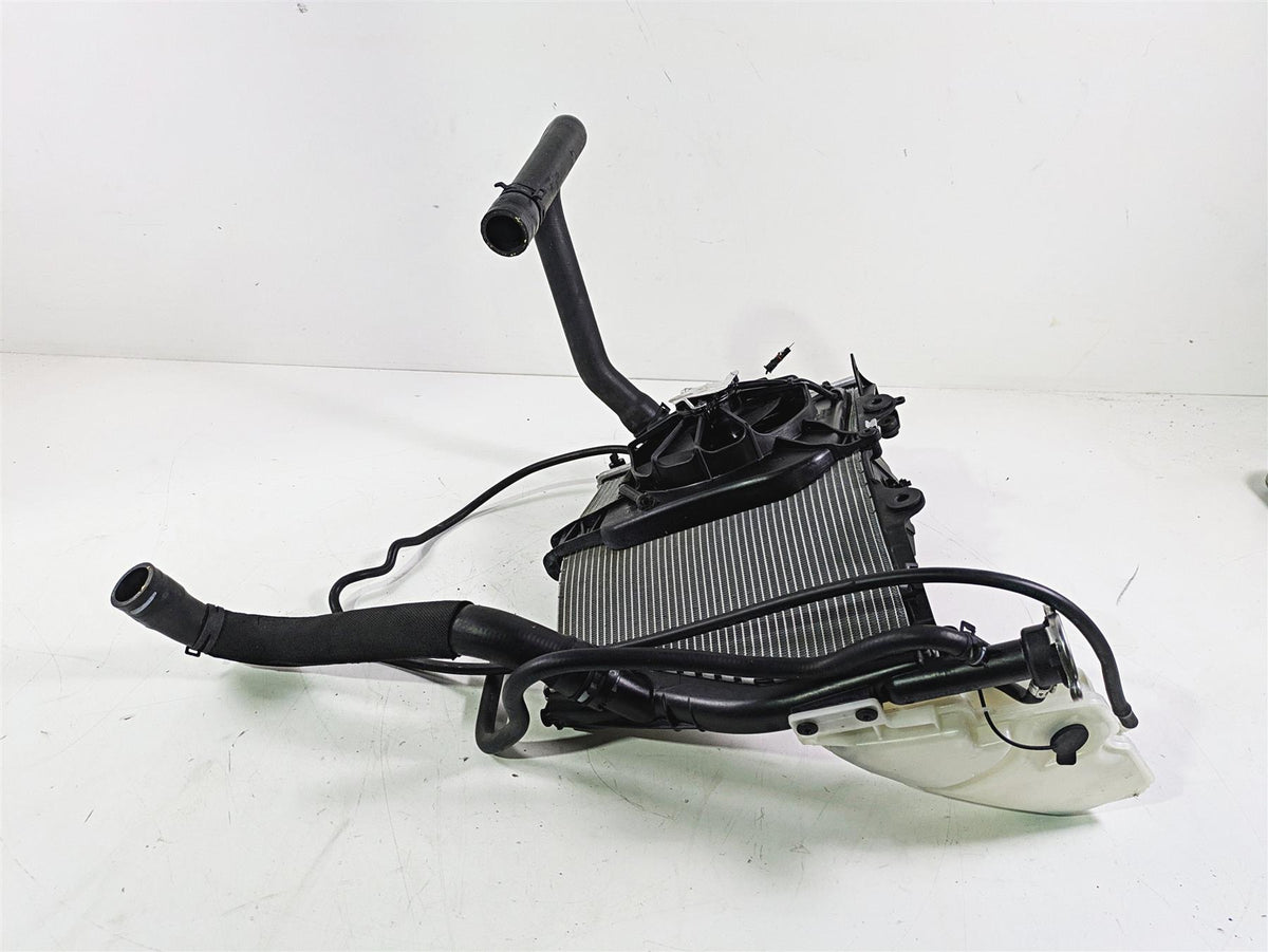 2016 BMW S1000RR K46 Radiator Fans Reservoir And Hoses 17118546822 {{ shop.shopifyCountryName }} - Mototech271