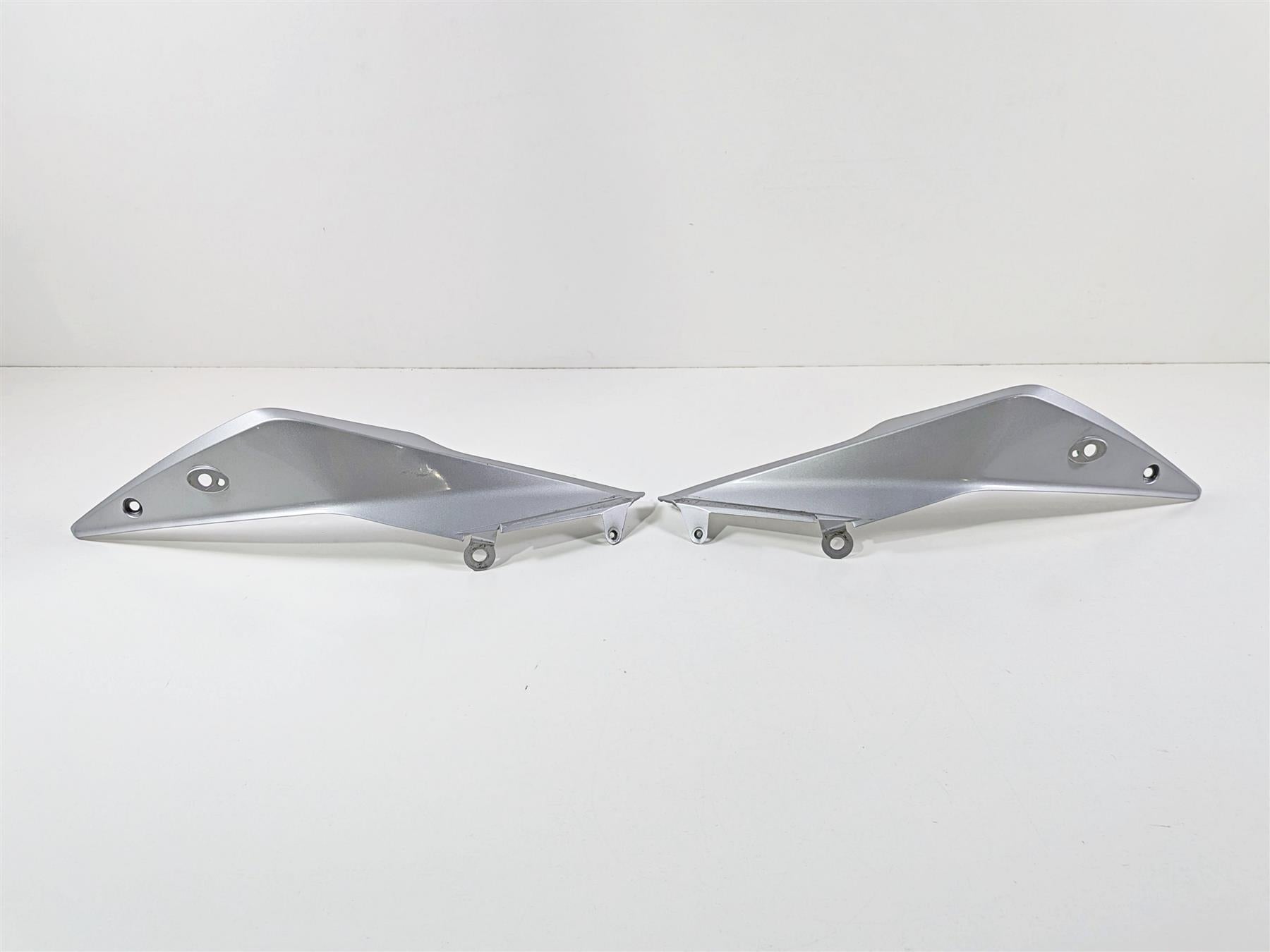 2016 KTM 1290 Super Adventure Upper Front Blinker Cover Fairing Set 60308003000 {{ shop.shopifyCountryName }} - Mototech271