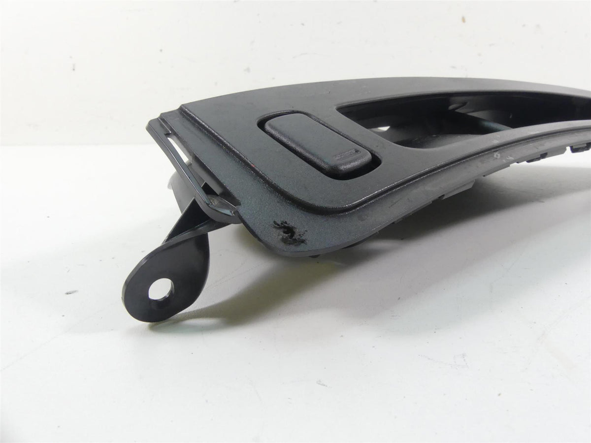 2016 Harley Touring FLHTP Electra Glide Fairing Air Duct Inlet Vent 29200038 {{ shop.shopifyCountryName }} - Mototech271