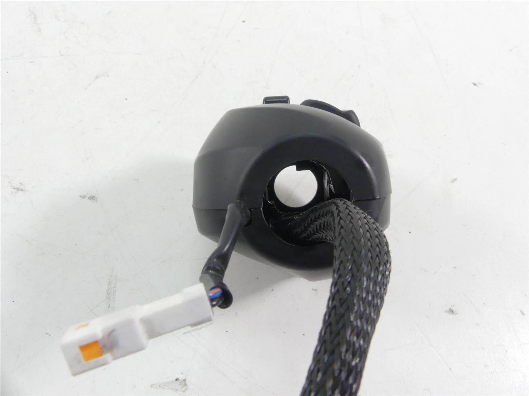 2016 Indian Chief Dark Horse Left Hand Light Horn Blinker Control Switch 4015198 {{ shop.shopifyCountryName }} - Mototech271