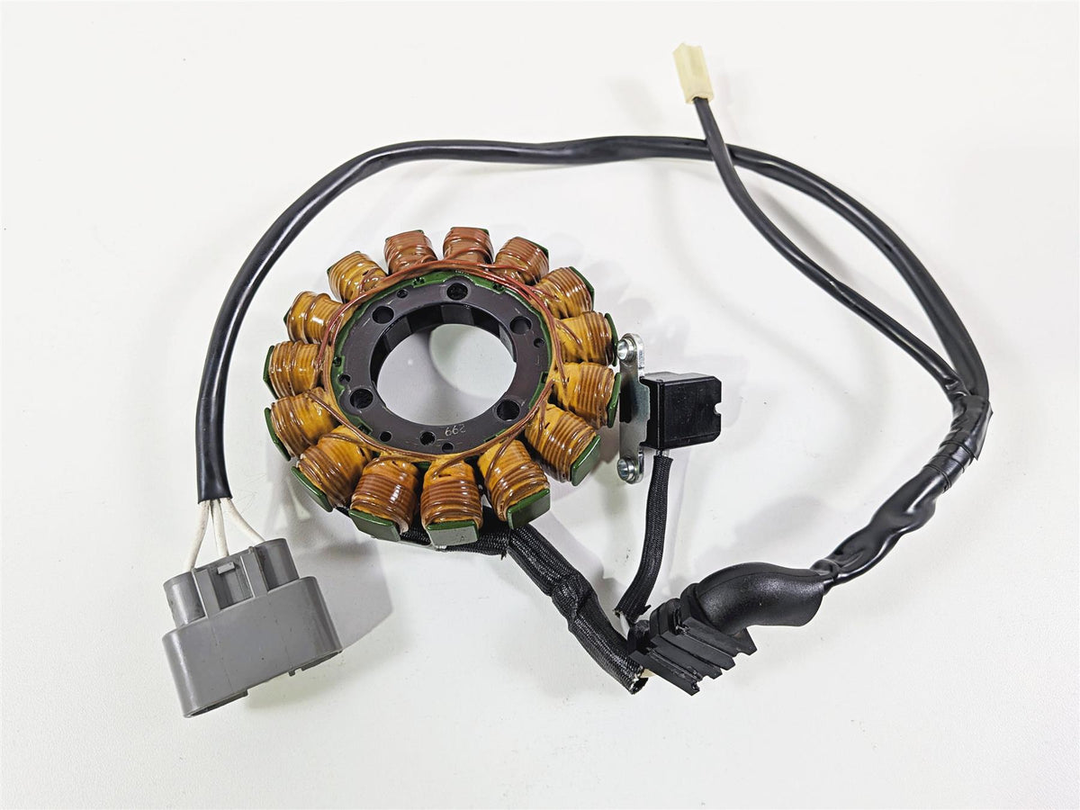 2023 Yamaha MT10 MTN1000 Stator Alternator Generator B5Y-81410-00-00 {{ shop.shopifyCountryName }} - Mototech271