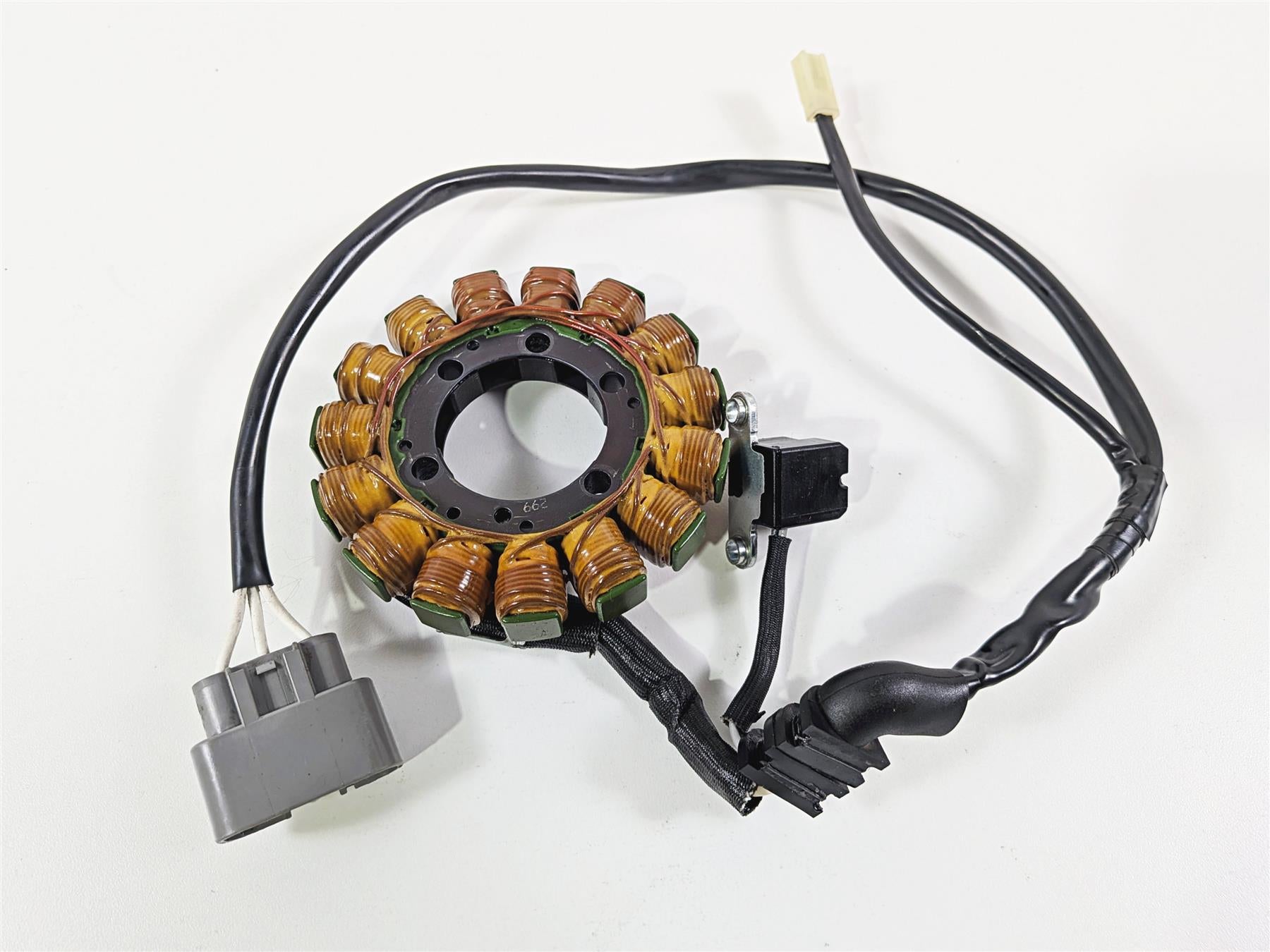 2023 Yamaha MT10 MTN1000 Stator Alternator Generator B5Y-81410-00-00 {{ shop.shopifyCountryName }} - Mototech271