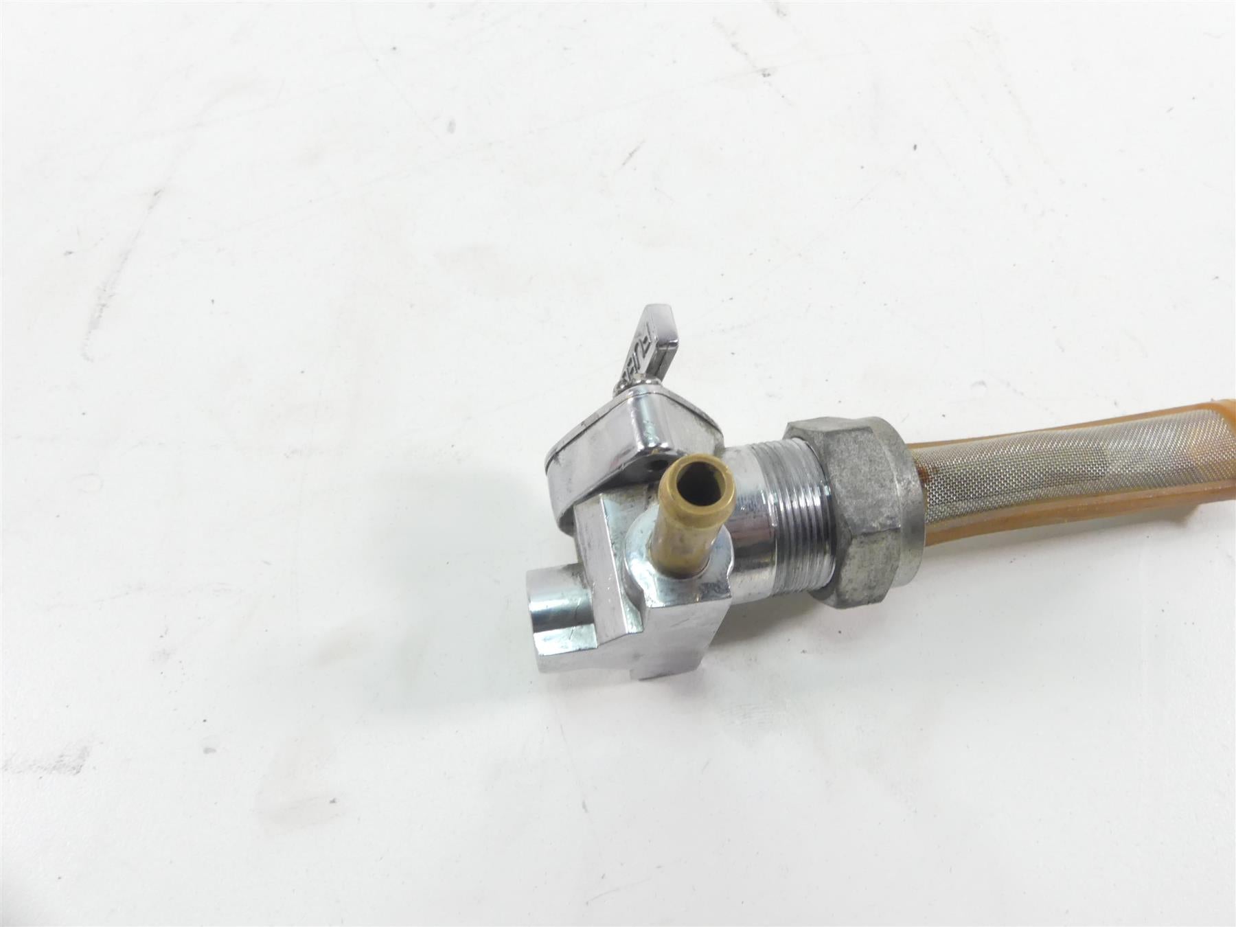 1999 Harley FXSTS Softail Springer Fuel Gas Petrol Valve Petcock 61338-94D {{ shop.shopifyCountryName }} - Mototech271
