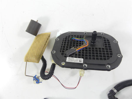 2015 Victory Cross Country Tour Fuel Gas Petrol Pump - Tested 2521171 {{ shop.shopifyCountryName }} - Mototech271