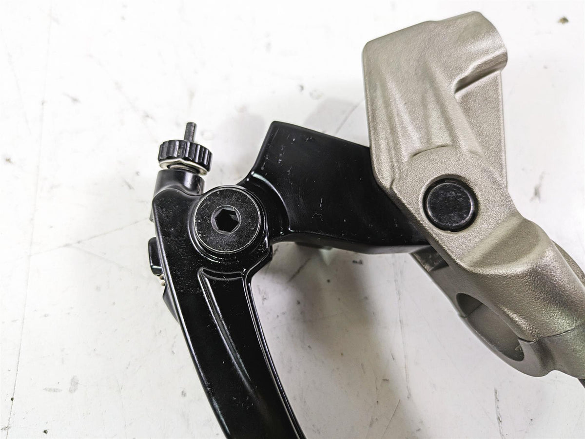 2023 Triumph Street Triple 765 RS Clutch Perch & Lever T2043061 {{ shop.shopifyCountryName }} - Mototech271