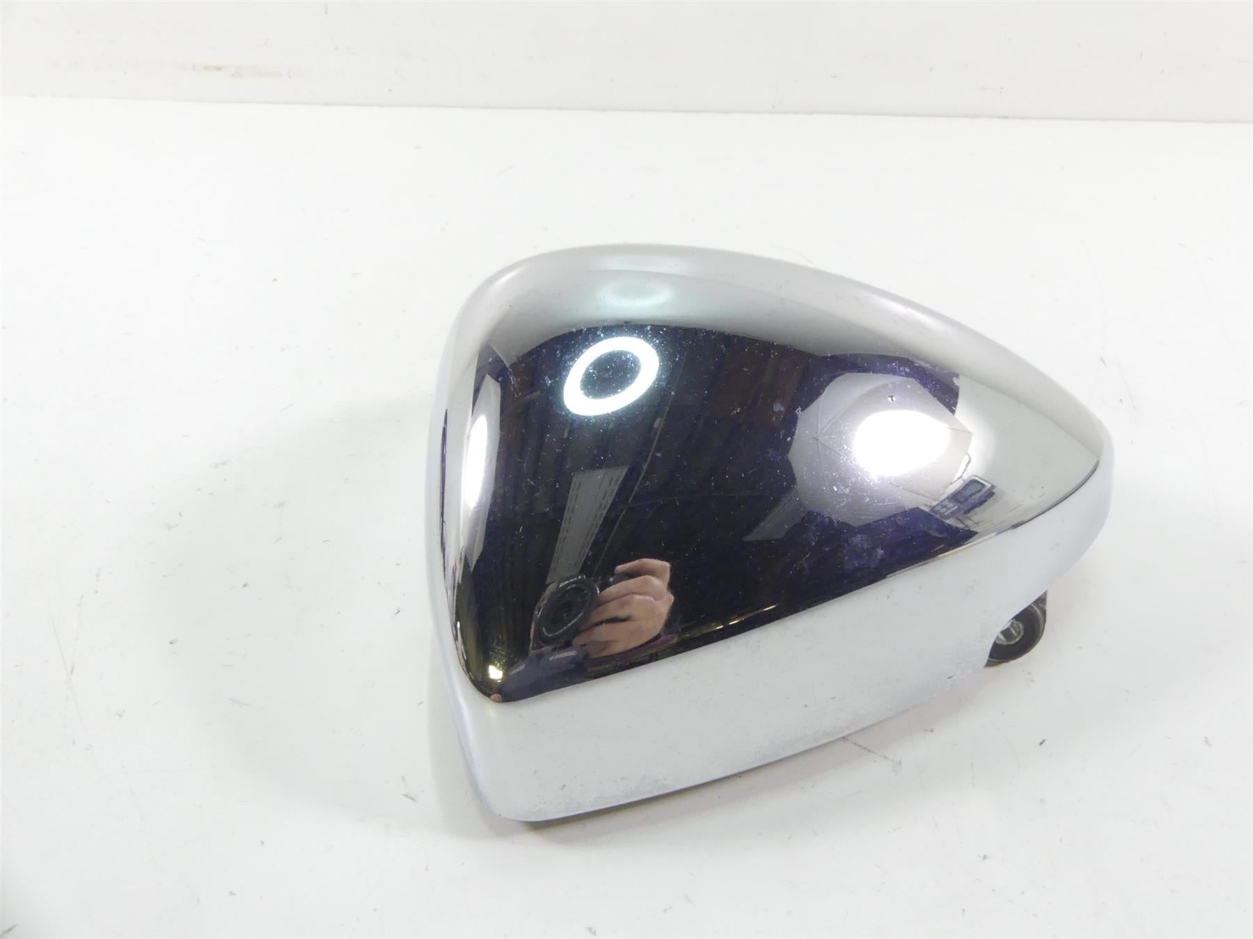 2007 Yamaha XVS1300 V-Star Left Between Cylinder Chrome Cover 3D8-21731-00-00 {{ shop.shopifyCountryName }} - Mototech271