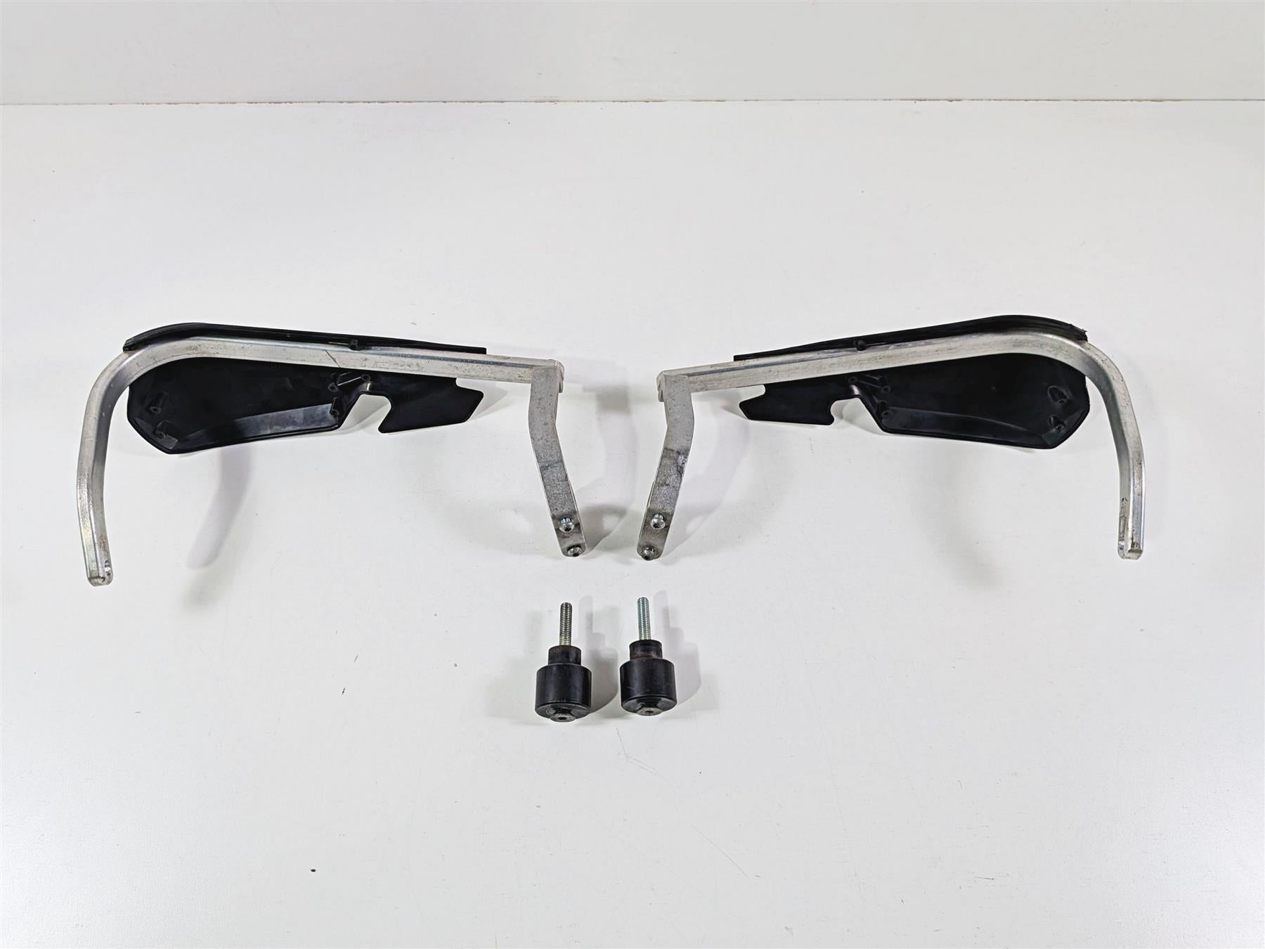 2012 Yamaha XT1200 Super Tenere Barkbuster Hand Guard Set & Mounts 23P-26141-00 {{ shop.shopifyCountryName }} - Mototech271