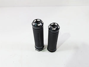 2011 Harley FXDC Dyna Super Glide Performance Machine Apex Grips 0063-2043-BM | Mototech271
