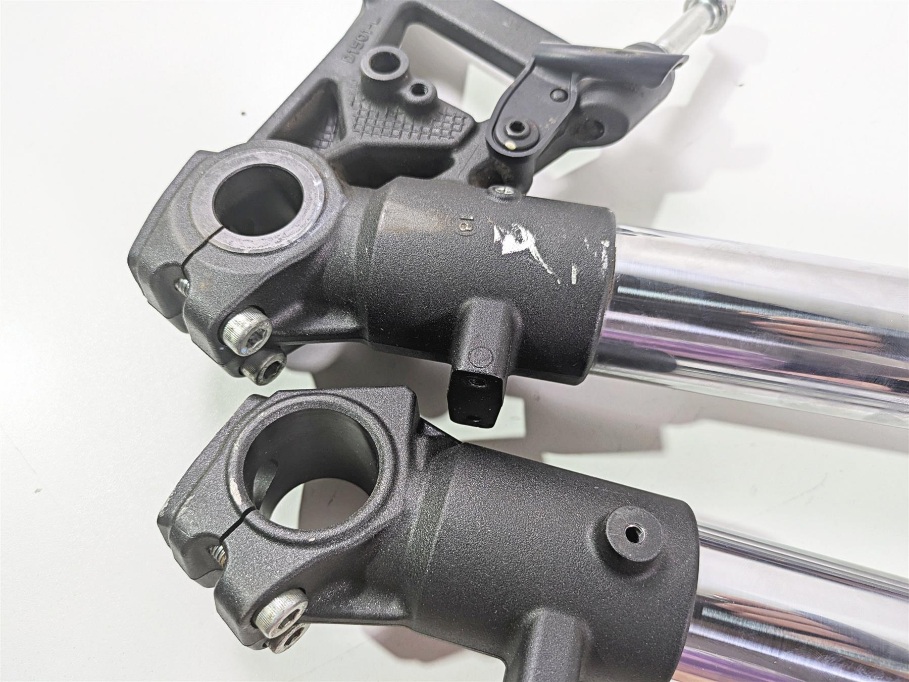2018 Ducati Scrambler Desert Sled 800 Straight Front Fork Legs 34420951A 34520951A {{ shop.shopifyCountryName }} - Mototech271