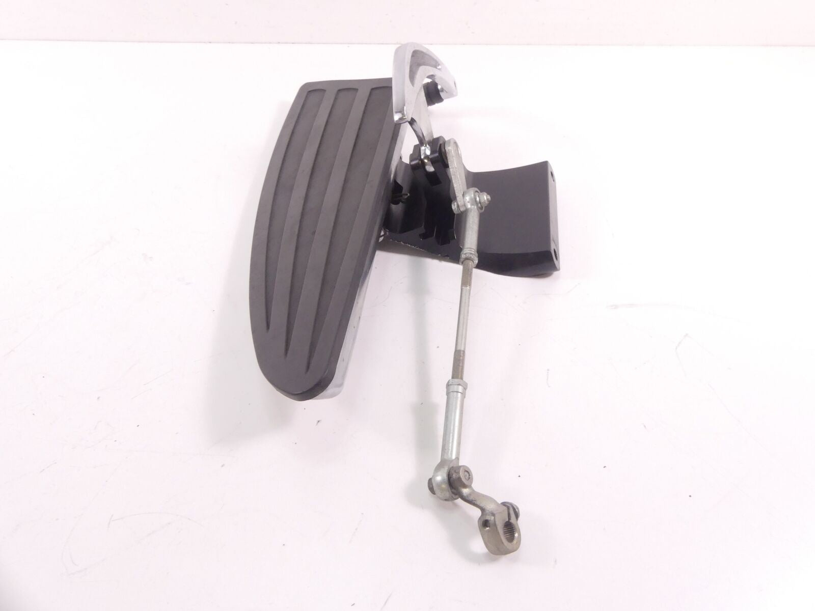 2009 Victory Vision Tour Left Front Rider Floor Foot Board Shifter Set 5135045 {{ shop.shopifyCountryName }} - Mototech271