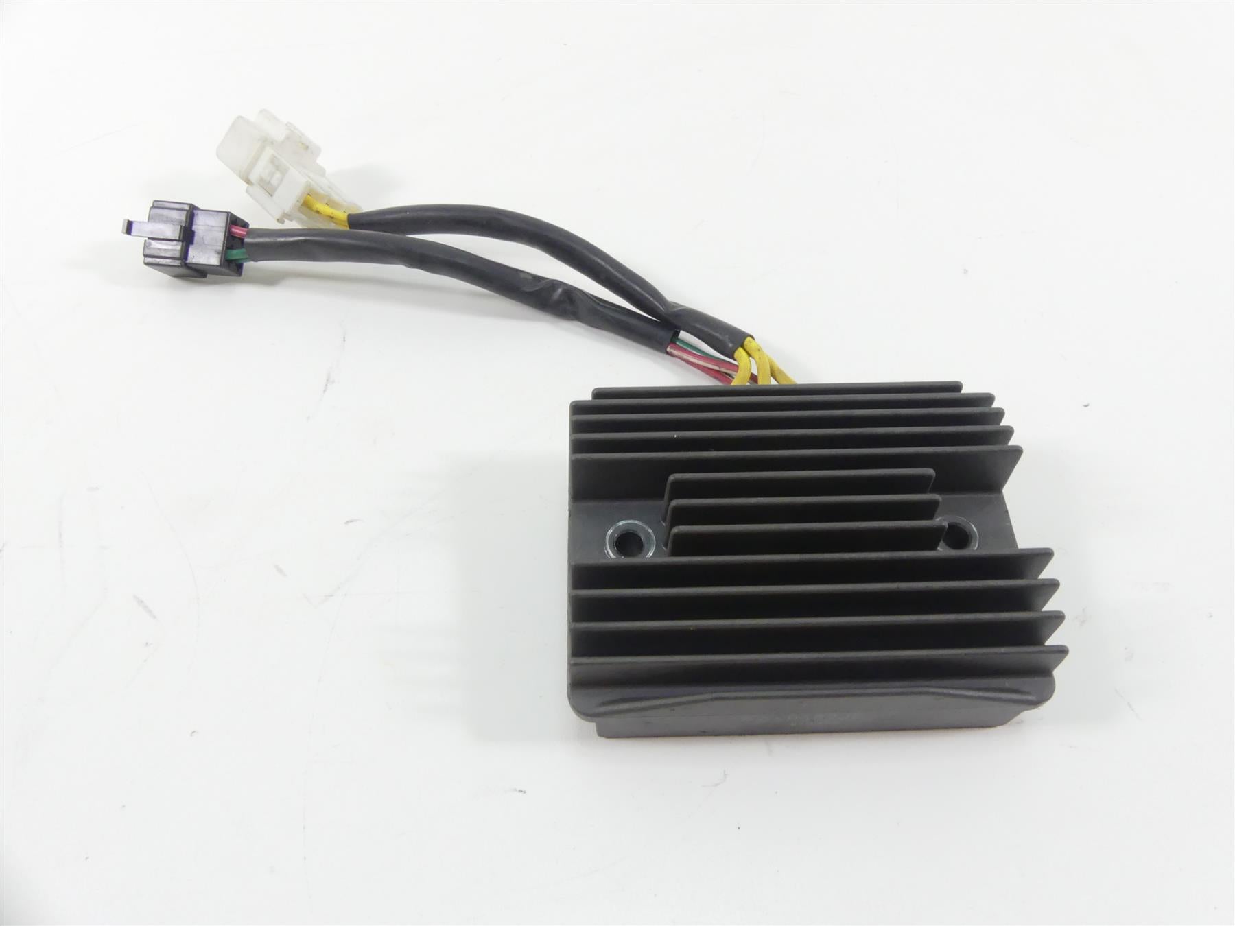 2016 Moto Guzzi V7 II Special 750 Rectifier Voltage Regulator 2D000043 SH689JE {{ shop.shopifyCountryName }} - Mototech271