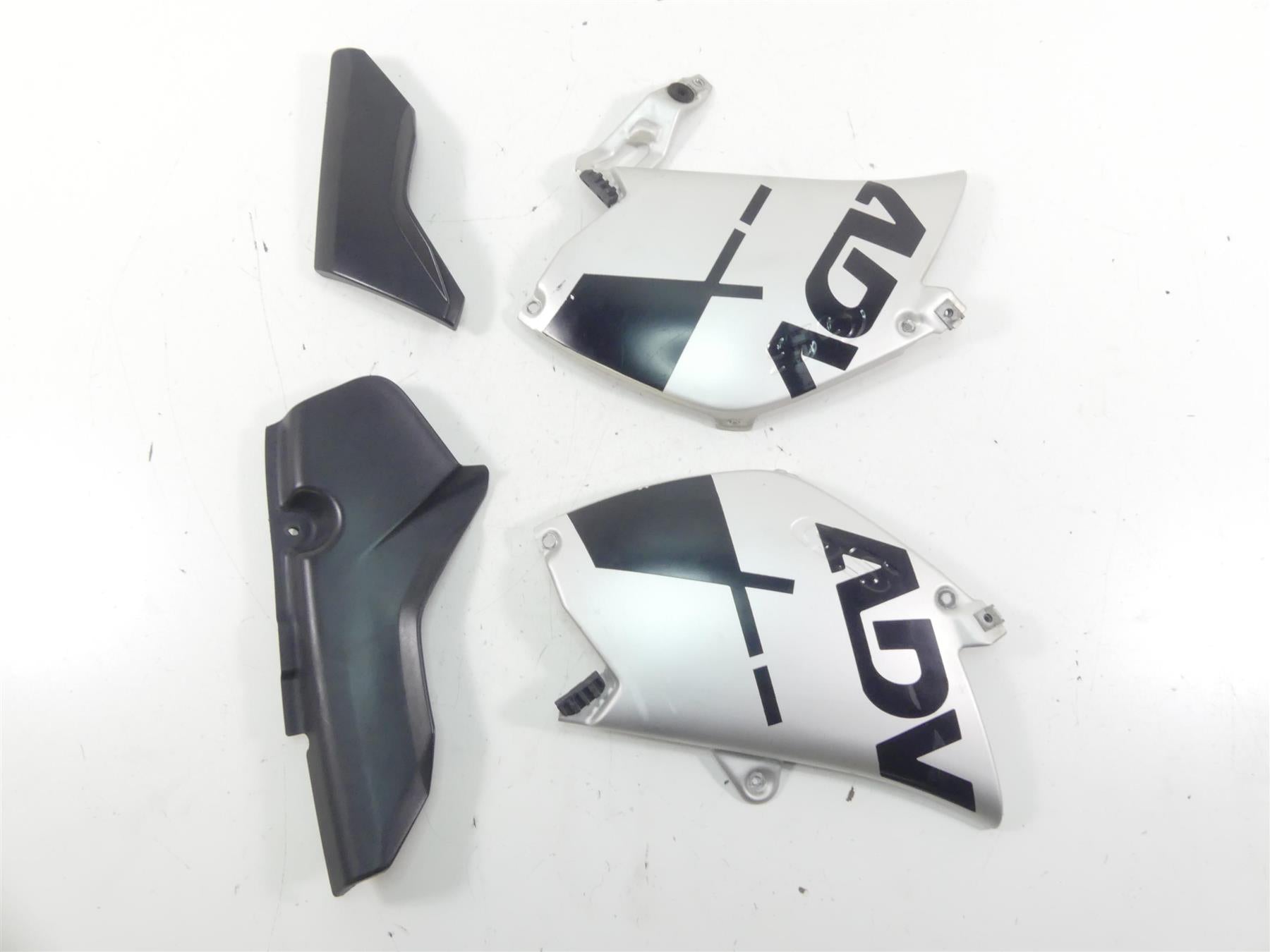 2012 BMW R1200 GS K255 Adventure Between Leg Side Cover Fairing Set 46637677515 {{ shop.shopifyCountryName }} - Mototech271