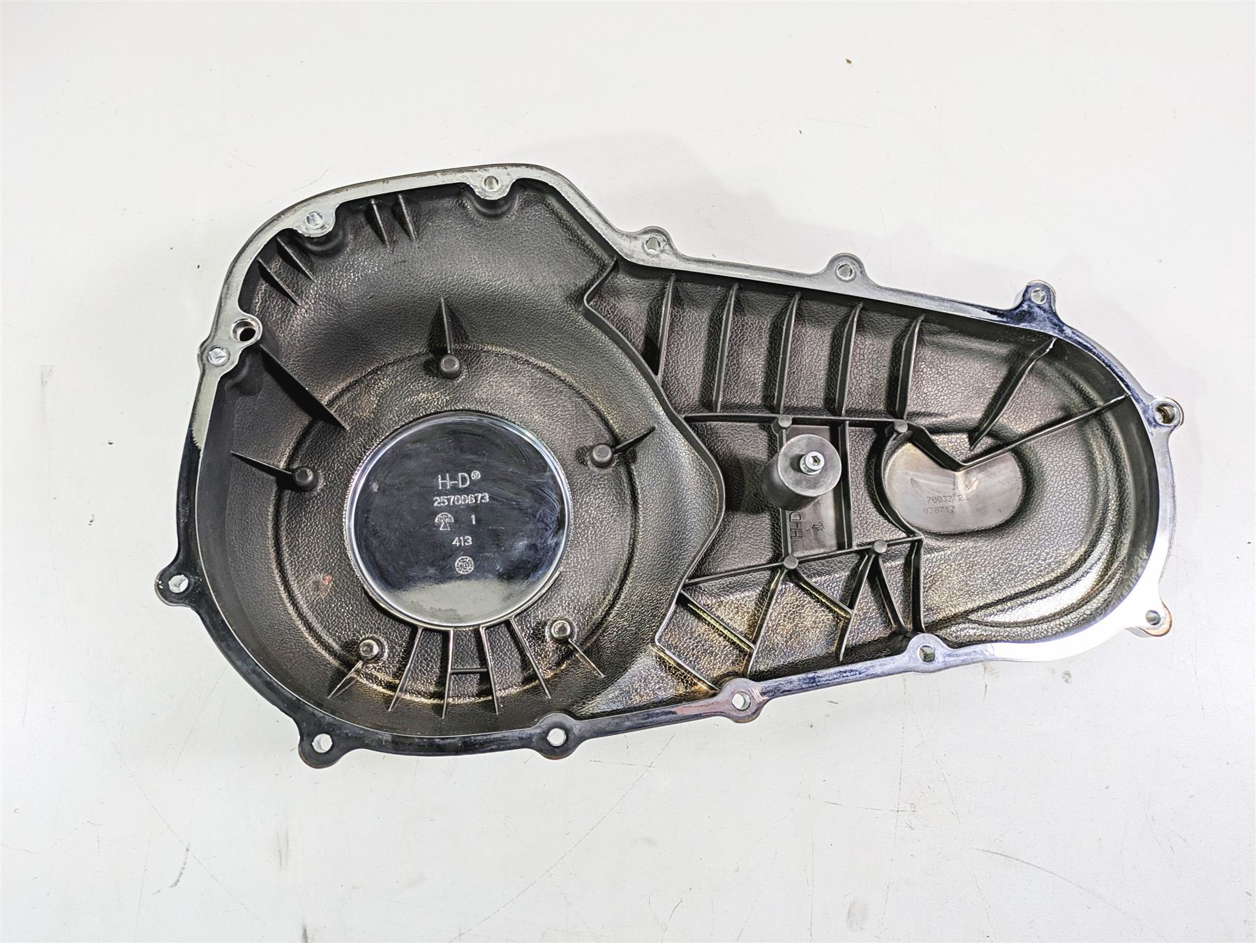 2017 Harley Touring FLHTKSE CVO E-Glide Outer Primary Clutch Cover 25700377 {{ shop.shopifyCountryName }} - Mototech271