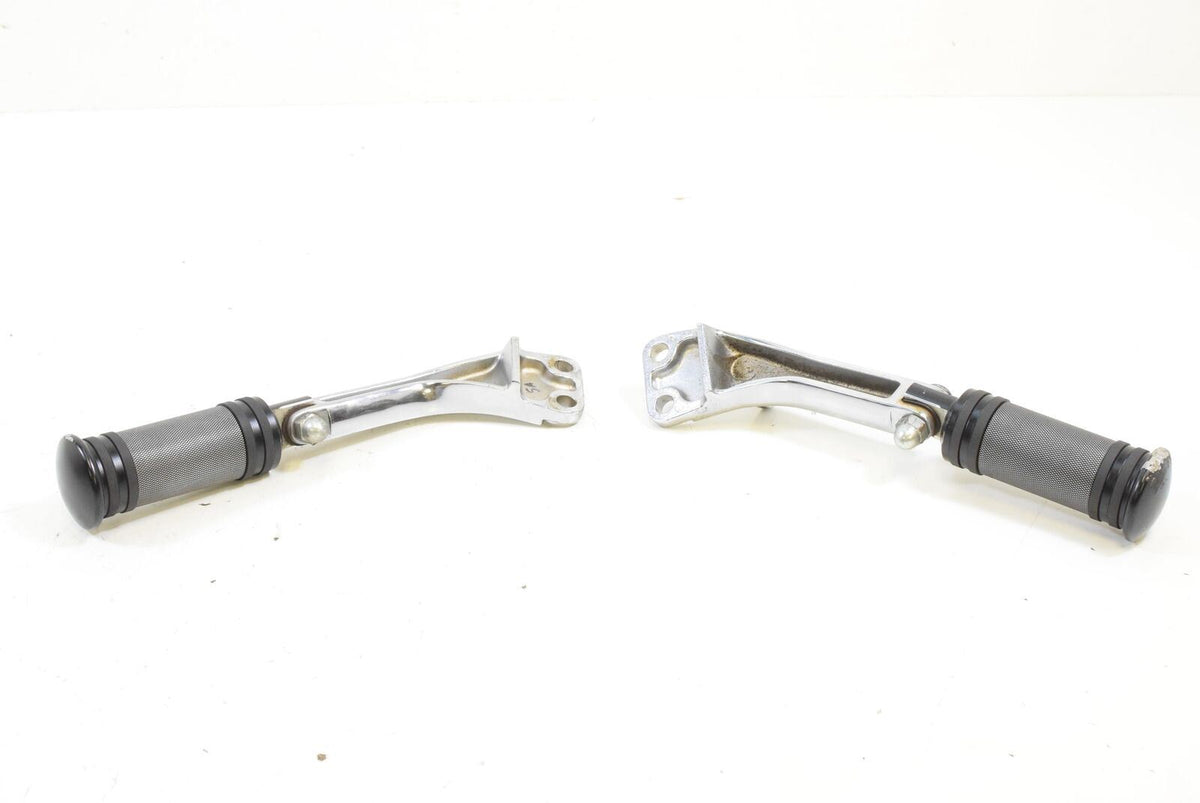 2010 Harley FXDFSE CVO Dyna Fat Bob Rear Passenger Footpeg Set 49251-06 {{ shop.shopifyCountryName }} - Mototech271