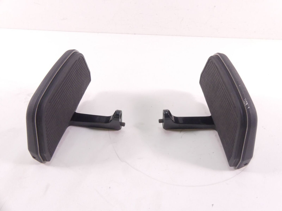 2009 Harley Touring FLHTCU Electra Glide Rear Passenger Floor Board Set 52719-93 {{ shop.shopifyCountryName }} - Mototech271