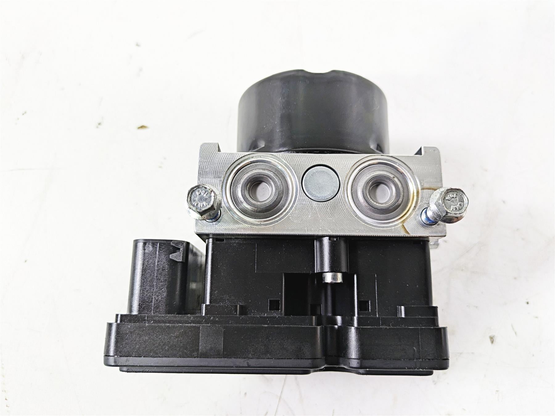 2014 Moto Guzzi California 1400 Touring Abs Brake Pump Unit Module 887696 {{ shop.shopifyCountryName }} - Mototech271
