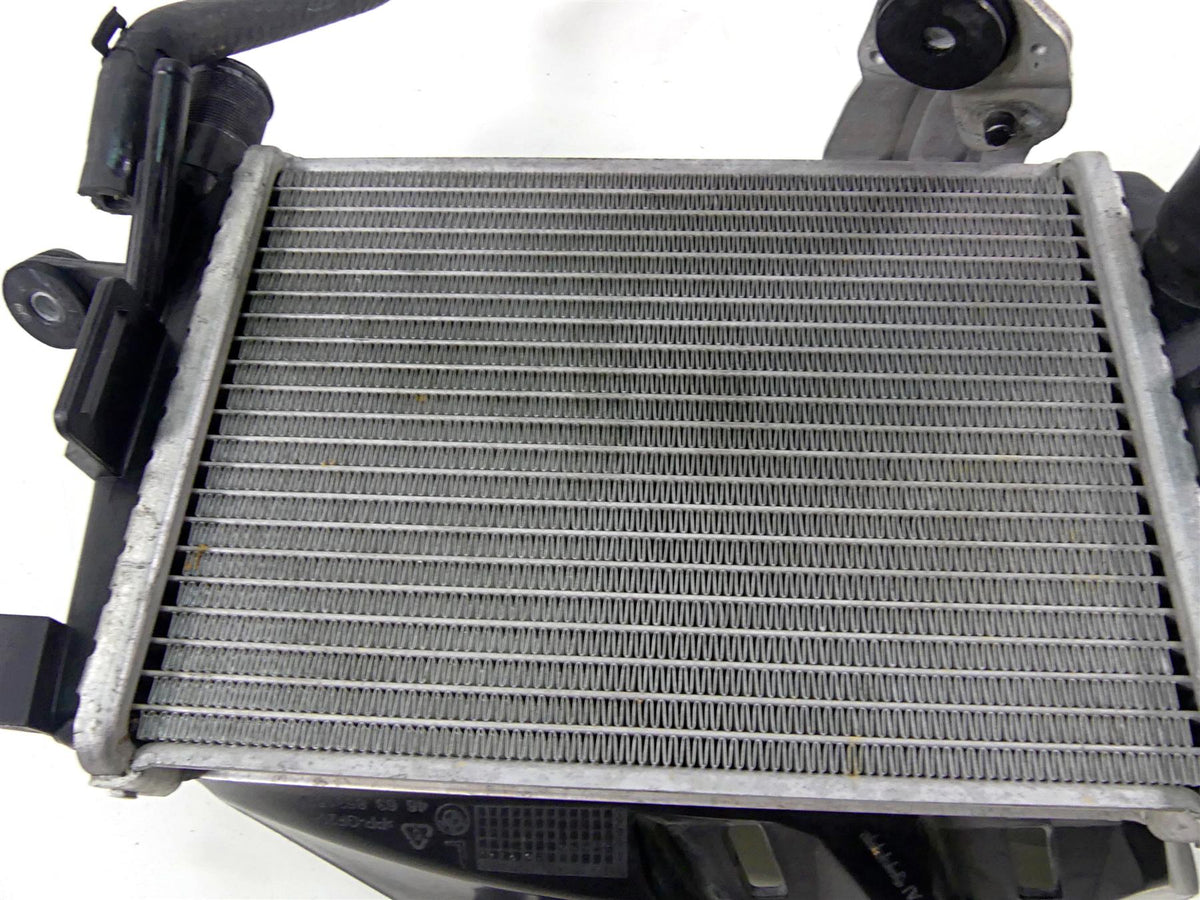 2014 BMW R1200GS K50 Left Radiator + Thermostat Fan Cover Set 17118523116 {{ shop.shopifyCountryName }} - Mototech271