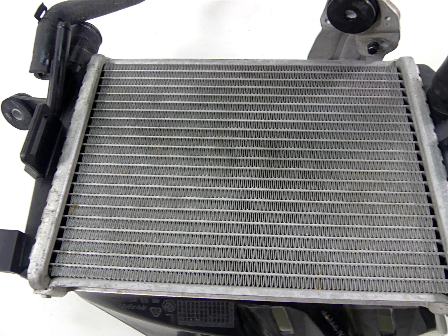 2014 BMW R1200GS K50 Left Radiator + Thermostat Fan Cover Set 17118523116 {{ shop.shopifyCountryName }} - Mototech271