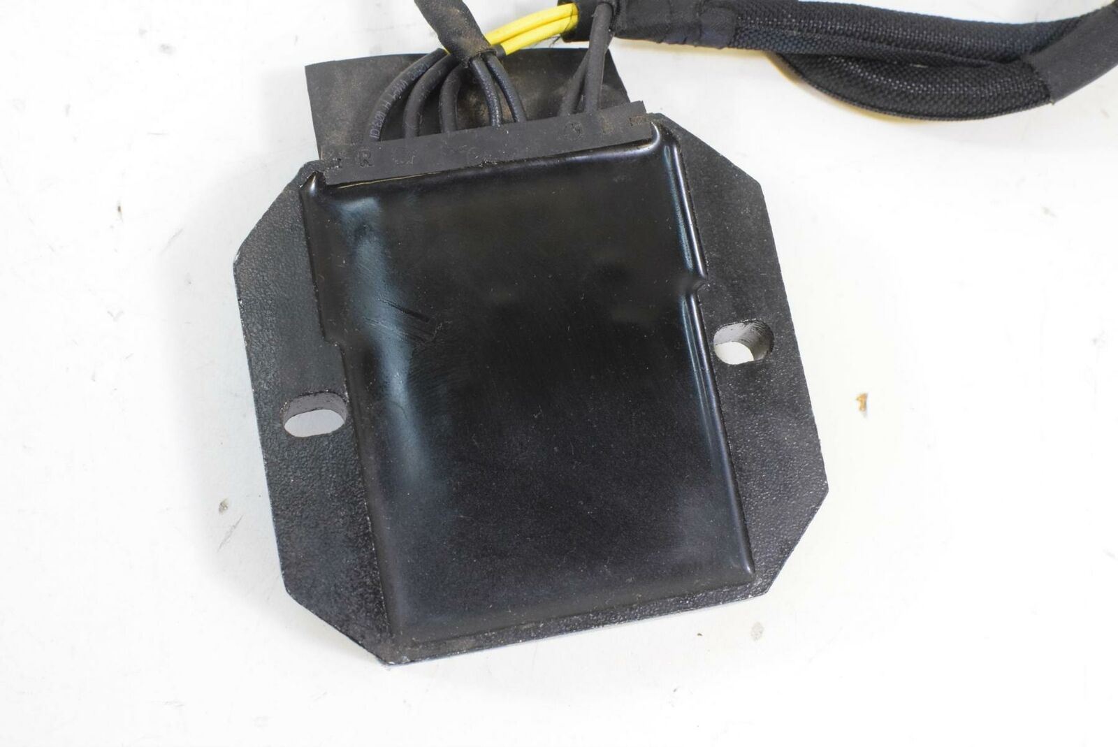 2018 Husqvarna 401 Vitpilen Rectifier Voltage Regulator 93011034000 {{ shop.shopifyCountryName }} - Mototech271