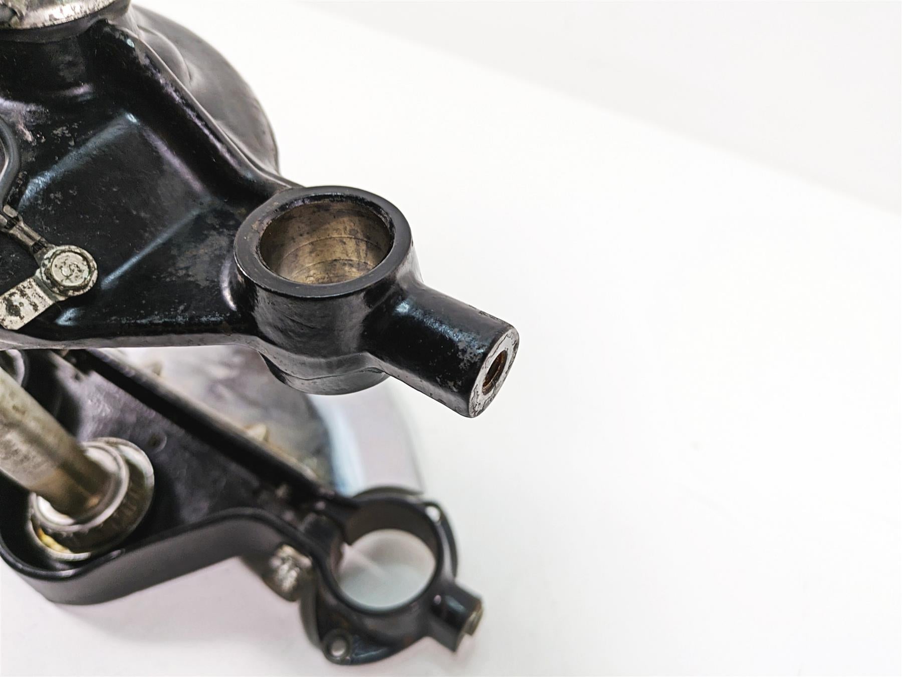 1999 Harley Touring FLHTC Electra Glide Upper Lower Triple Tree Set 45446-87A {{ shop.shopifyCountryName }} - Mototech271
