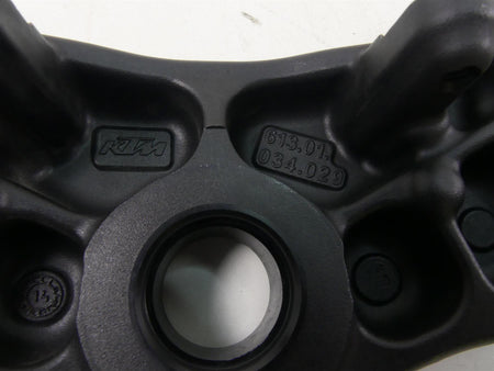2015 KTM 1290R Super Duke Upper Triple Tree Steering Clamp 6130103402933S {{ shop.shopifyCountryName }} - Mototech271