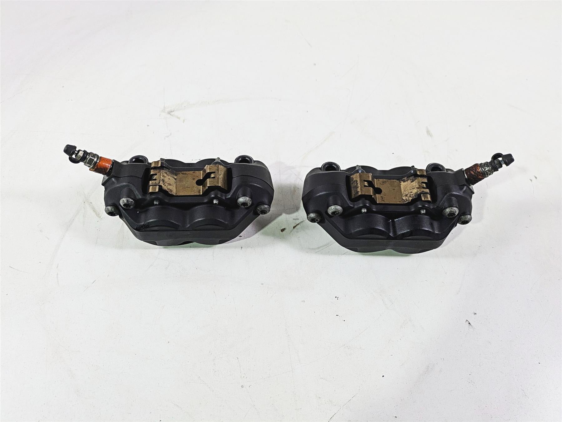 2016 Moto Guzzi Stelvio 1200 8V NTX Front Brake Caliper Set 100mm 887067 887068 {{ shop.shopifyCountryName }} - Mototech271