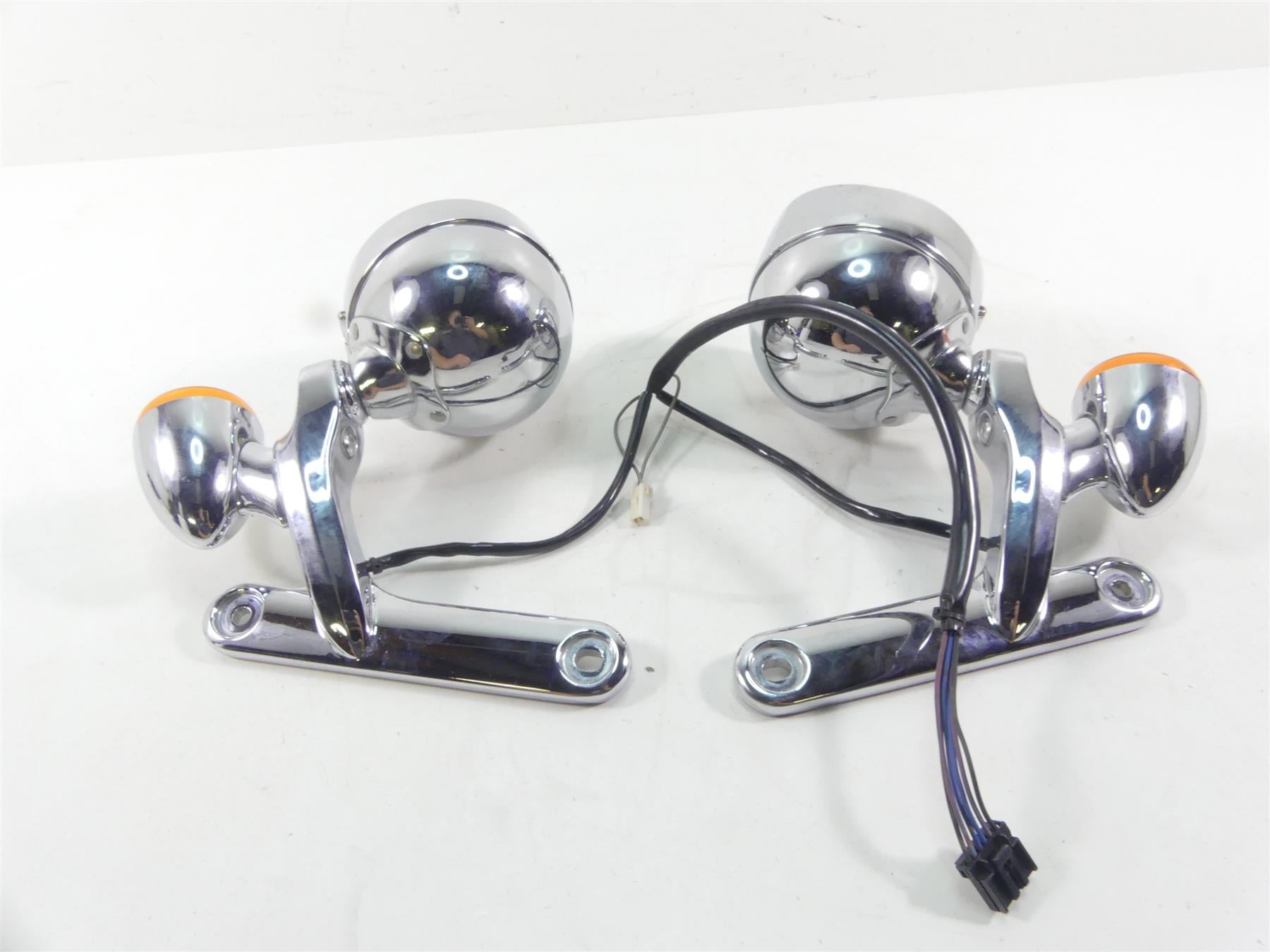 2004 Harley FLHTC SE CVO Electra Glide Front Spot Light Blinker Set 68836-04 {{ shop.shopifyCountryName }} - Mototech271