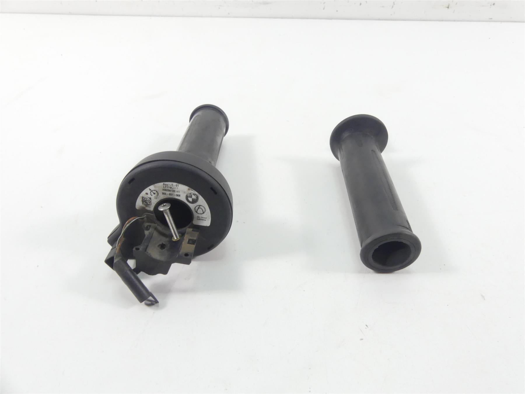 2019 BMW R1250GS K50 Heated Hand Grip Handle Cruise Set 61318552120 61318549455 {{ shop.shopifyCountryName }} - Mototech271