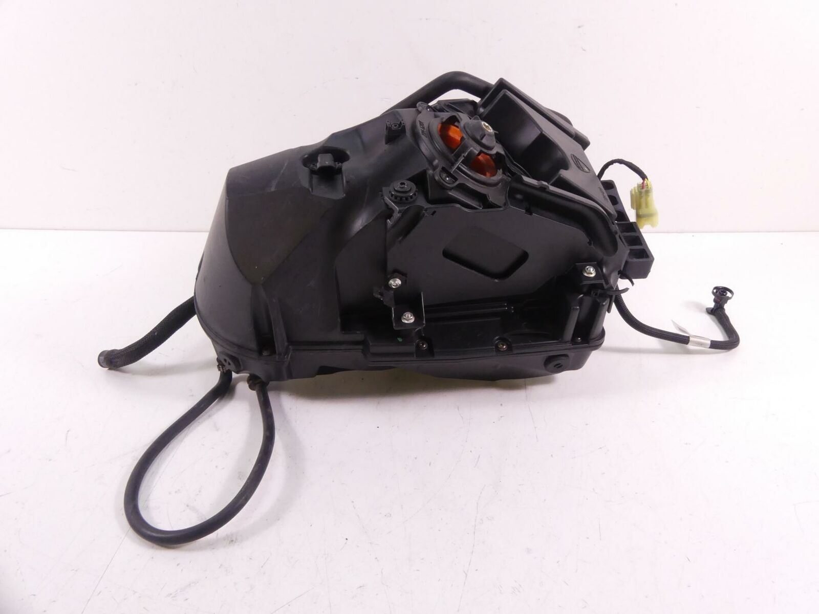 2019 Ducati Supersport 939 S Throttle Body Air Box Filter Breather 28240932A {{ shop.shopifyCountryName }} - Mototech271