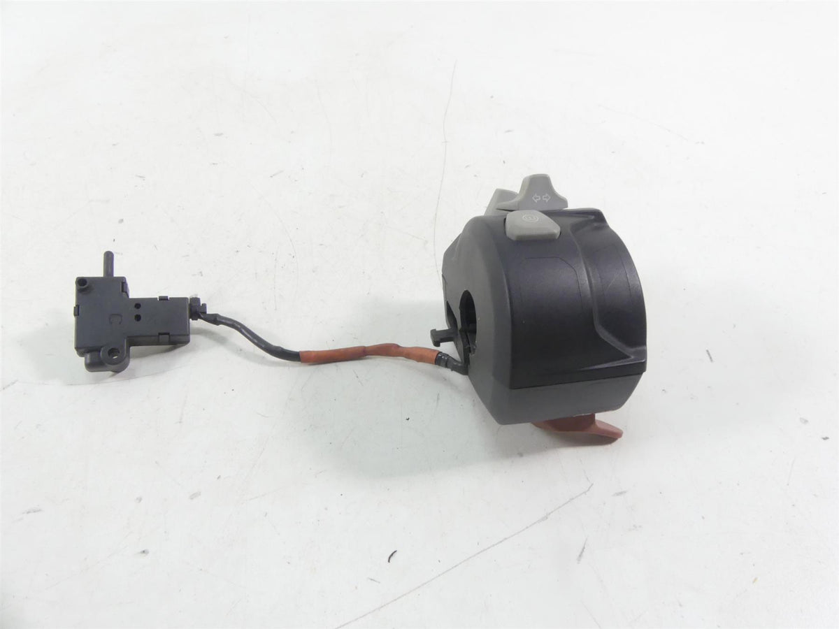 2019 Triumph Street Triple 765R Left Hand Control Switch Light T2049729 {{ shop.shopifyCountryName }} - Mototech271