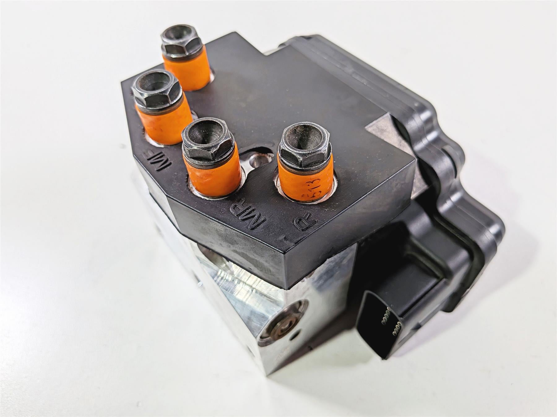 2011 Harley VRSCDX Night Rod Abs Brake Pump Pressure Module 40664-08A {{ shop.shopifyCountryName }} - Mototech271