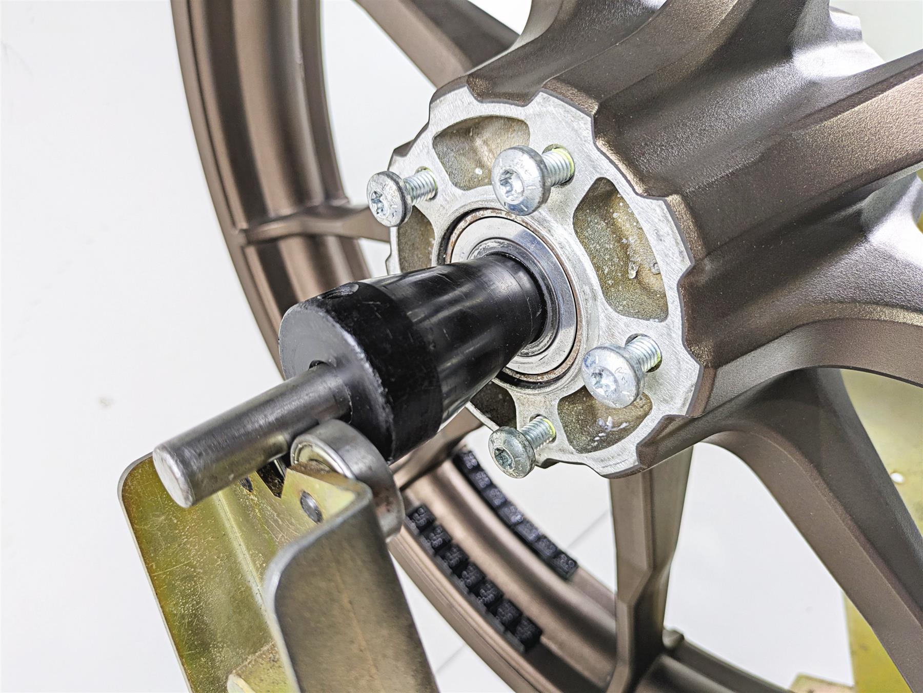 2022 Harley FXLRS Softail Low Rider Front Rim Wheel 9 Spoke 19x2.5 Bronze 43300740 {{ shop.shopifyCountryName }} - Mototech271