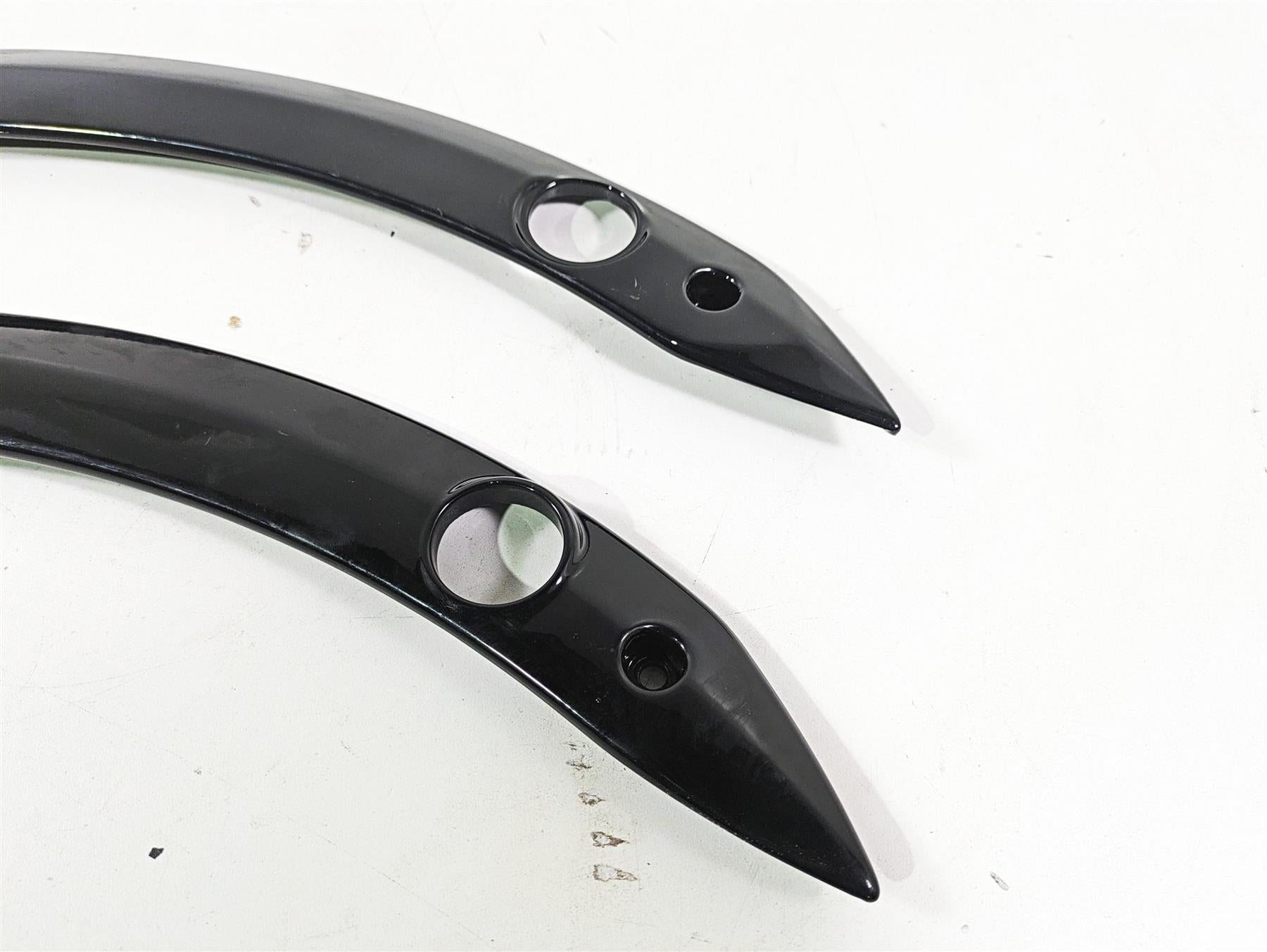 2018 Indian Chieftain Dark Horse Rear Black Fender Struts Covers 5139599 5139598 {{ shop.shopifyCountryName }} - Mototech271