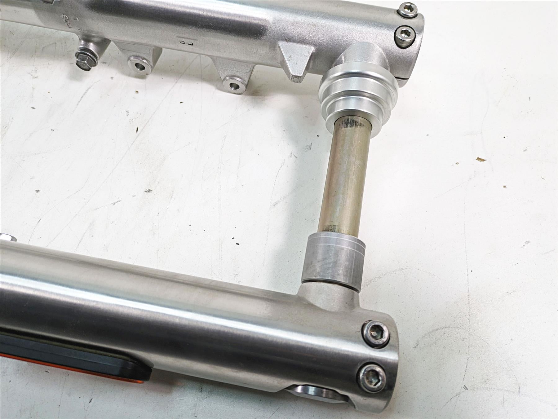 2011 Triumph America Straight Front Forks Triple Tree Axle Riser Set T2041404 {{ shop.shopifyCountryName }} - Mototech271