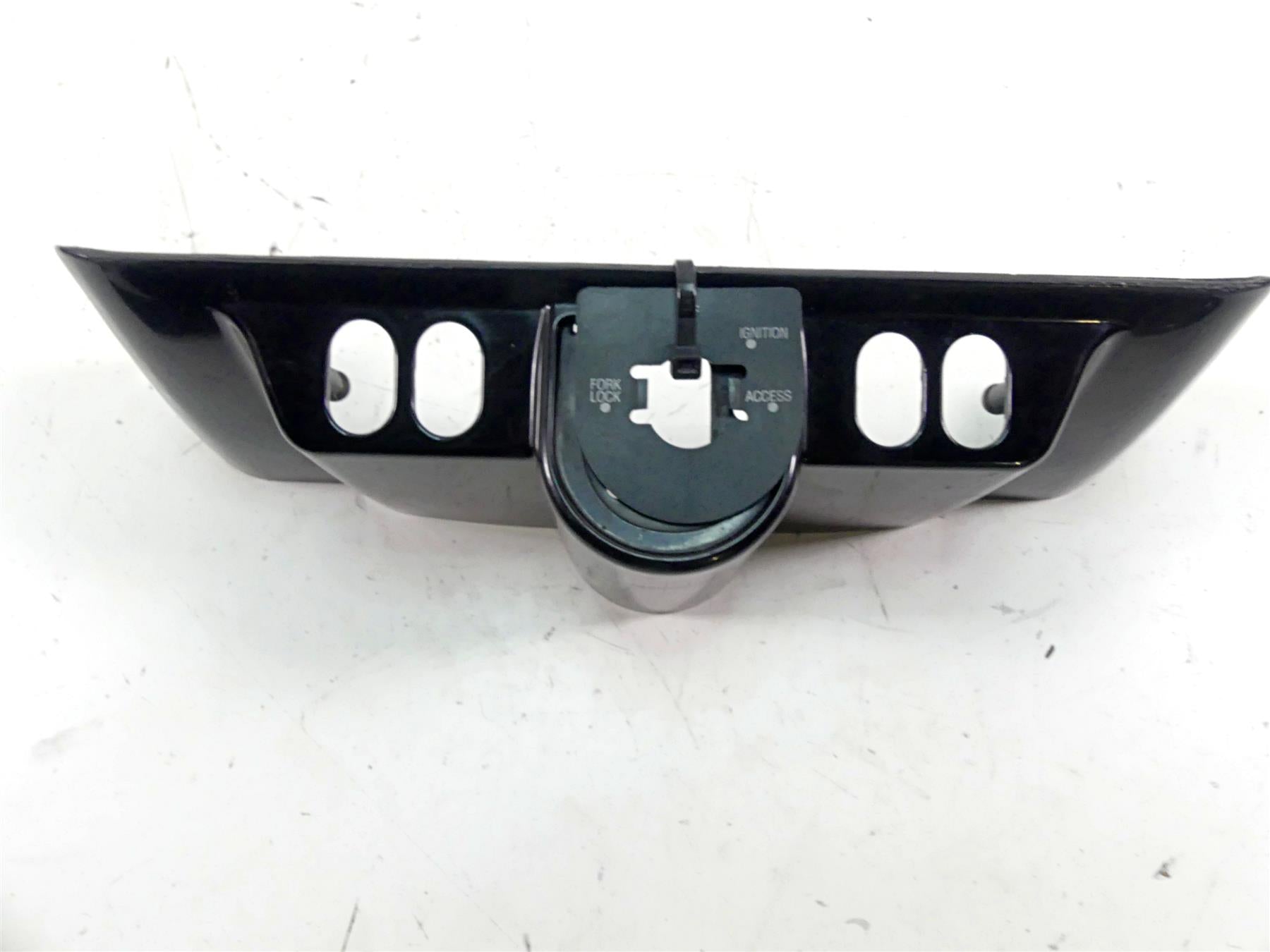 2006 Harley Touring FLHTCU SE E-Glide Ignition Switch Cover Fairing 58545-06 {{ shop.shopifyCountryName }} - Mototech271