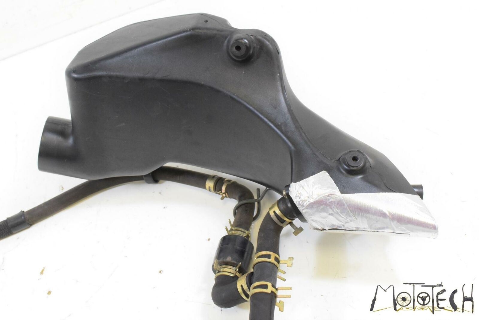 2005 Kawasaki ZZR1200 ZX1200 Front Air Intake Duct Ram Scoop Set 14073-1818 {{ shop.shopifyCountryName }} - Mototech271
