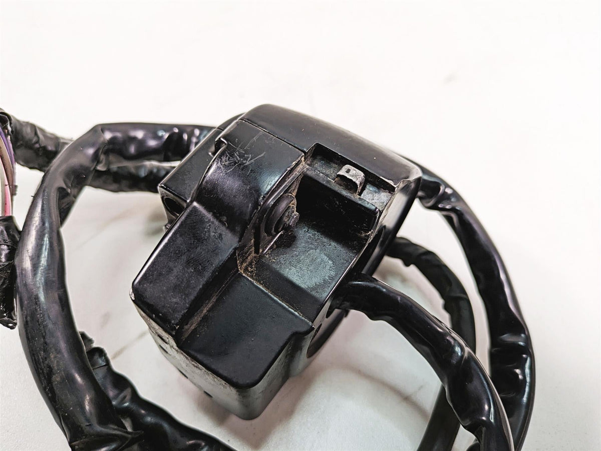 2006 Harley Touring FLHXI Street Glide Right Hand Control Switch - Read 71553-96 {{ shop.shopifyCountryName }} - Mototech271