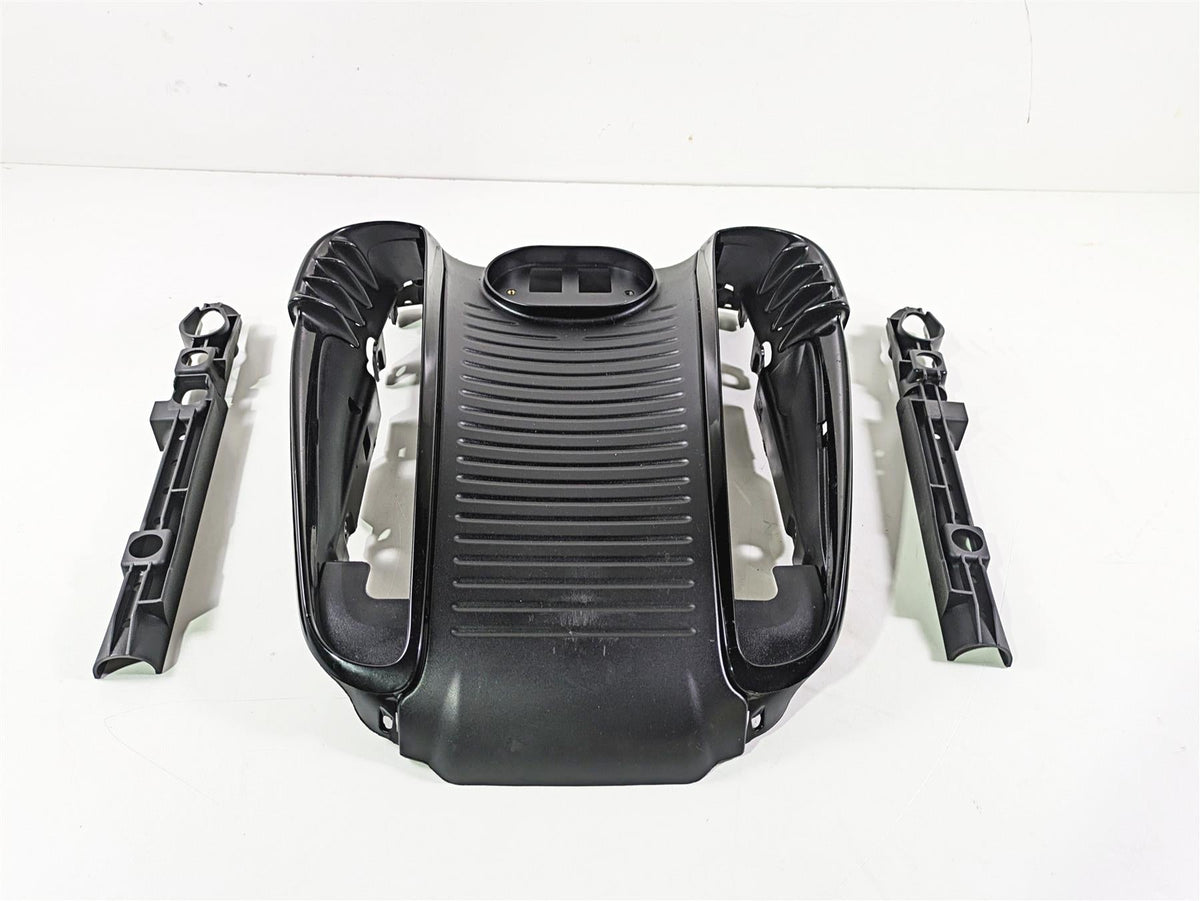 2016 Harley VRSCDX Night Rod Radiator Center Cover Fairing 26813-08A {{ shop.shopifyCountryName }} - Mototech271