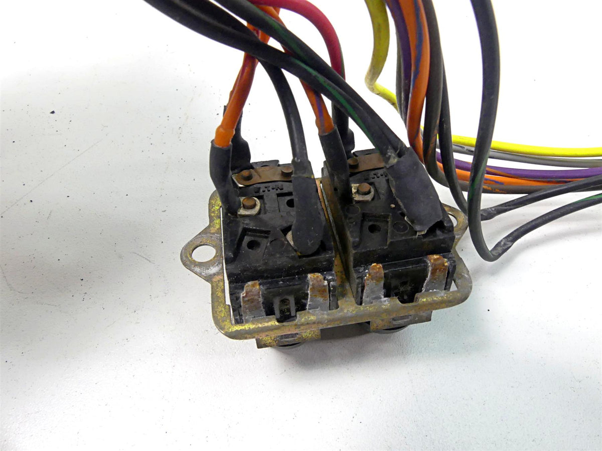 2004 Harley Touring FLHTCUI Electra Glide Auxiliary Switch Set 70271-98 {{ shop.shopifyCountryName }} - Mototech271