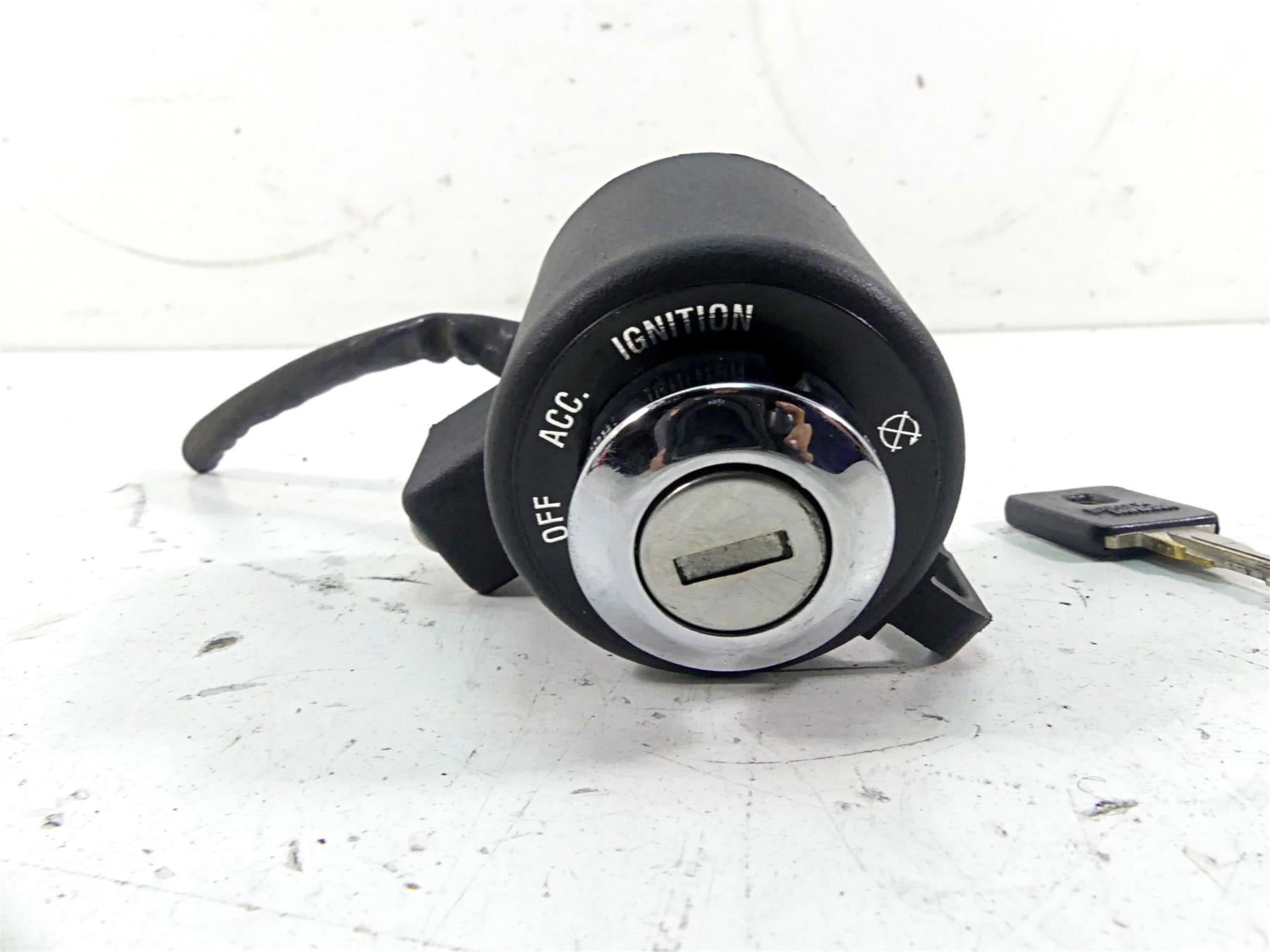 1997 Harley Sportster XL1200 C Ignition Switch & Lock + Key Set 71441-94 {{ shop.shopifyCountryName }} - Mototech271