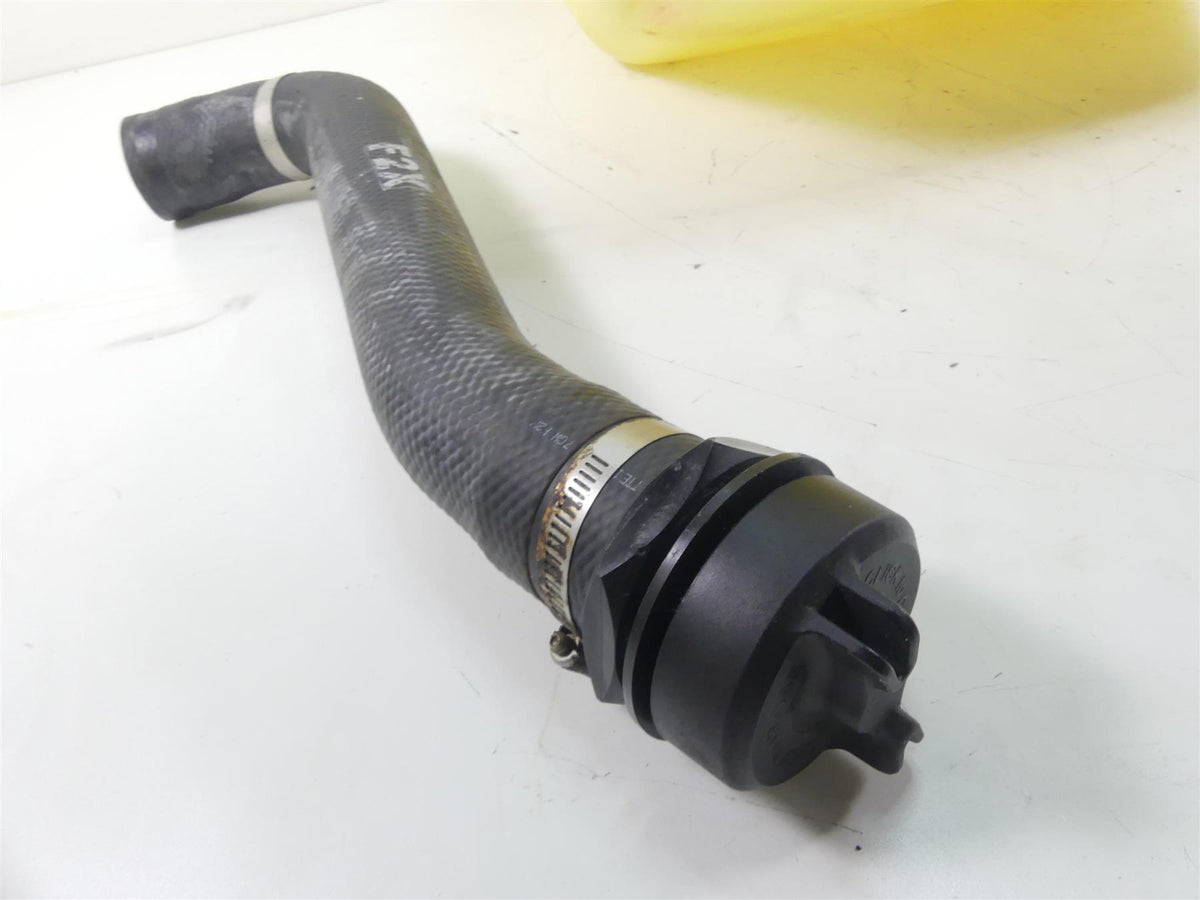 2017 Yamaha Waverunner VX 1050 CS Plastic Fuel Gas Petrol Tank F2S-U7711-02-00 {{ shop.shopifyCountryName }} - Mototech271