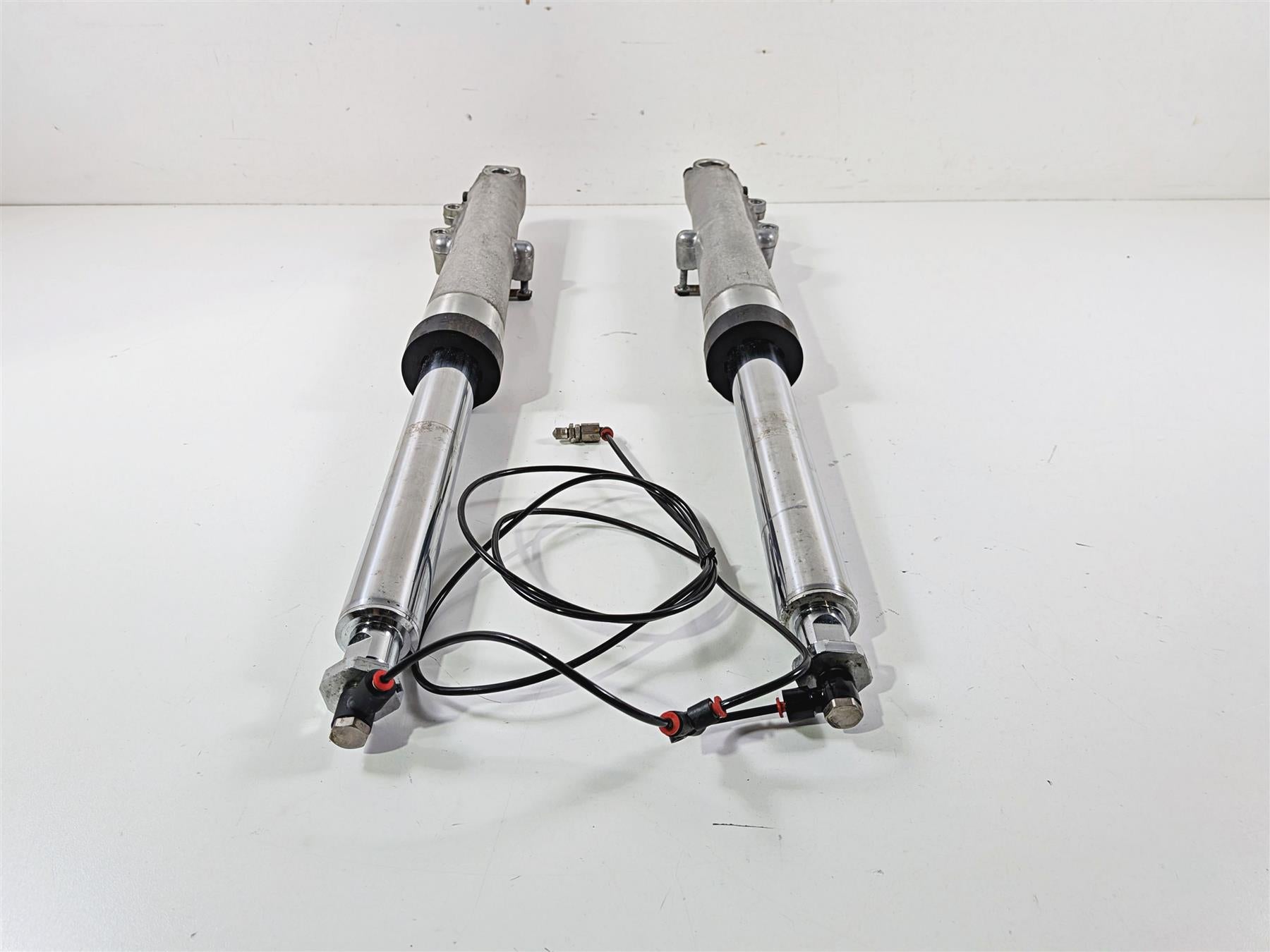 2001 Harley FLHRCI Road King Straight Front Fork Leg Set 41mm -Read 46495-00 {{ shop.shopifyCountryName }} - Mototech271