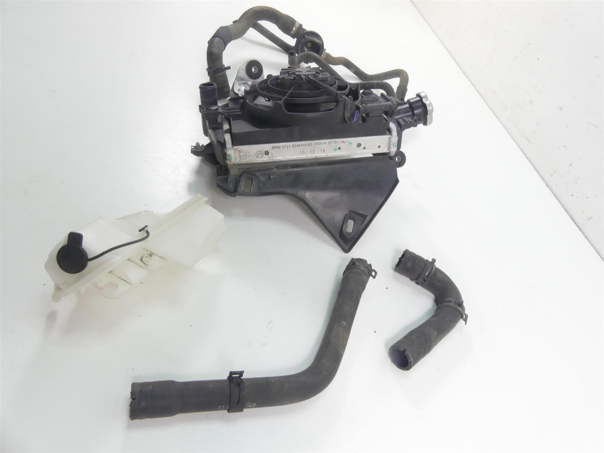 2019 BMW R1250GS K50 Right Radiator Fan Cover Hoses Reservoir Set 17118546416 {{ shop.shopifyCountryName }} - Mototech271