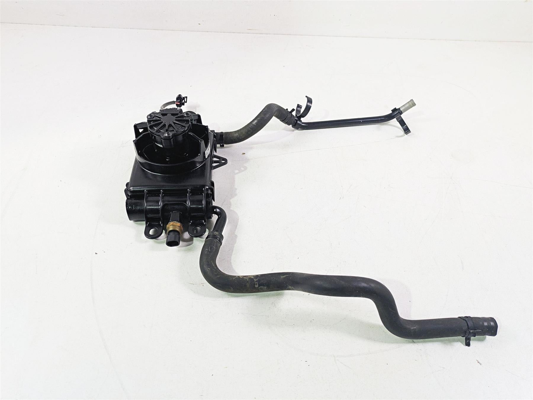 2015 Harley Touring FLHTKL Electra Glide Left Radiator Fan Set 26800004D {{ shop.shopifyCountryName }} - Mototech271