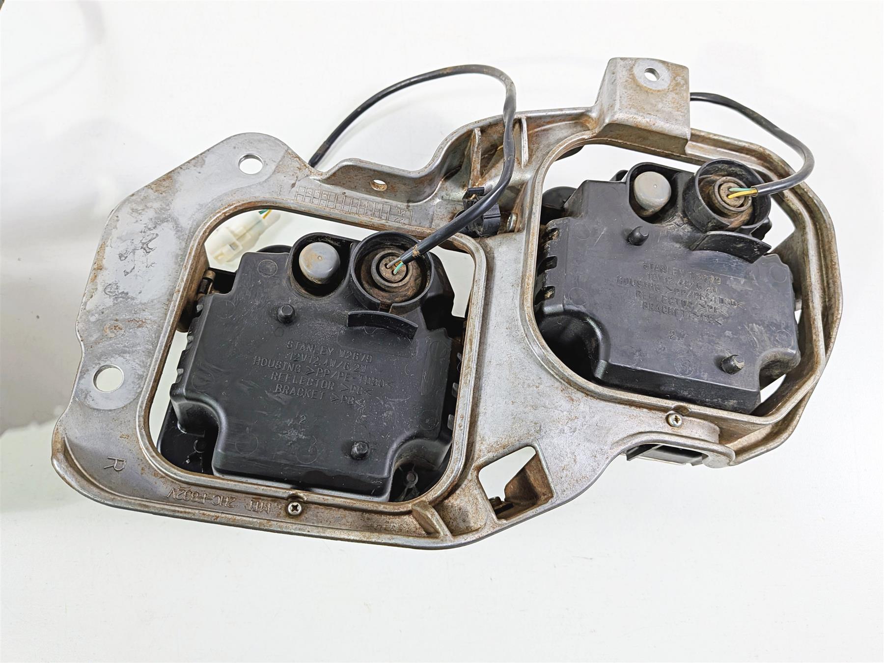 2021 Yamaha YXZ1000R EPS SS SE Nice Headlight Head Light Lamps 2UD-84300-00-00 {{ shop.shopifyCountryName }} - Mototech271