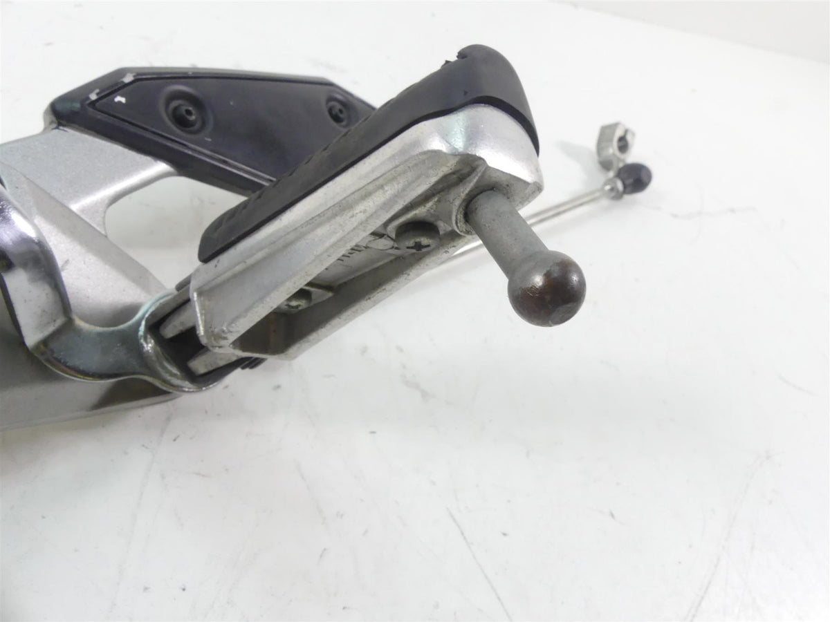 2007 Yamaha FZ1 Fazer Left Rider Footpeg Foot Peg Shifter Set 2D1-27442-01-00 {{ shop.shopifyCountryName }} - Mototech271