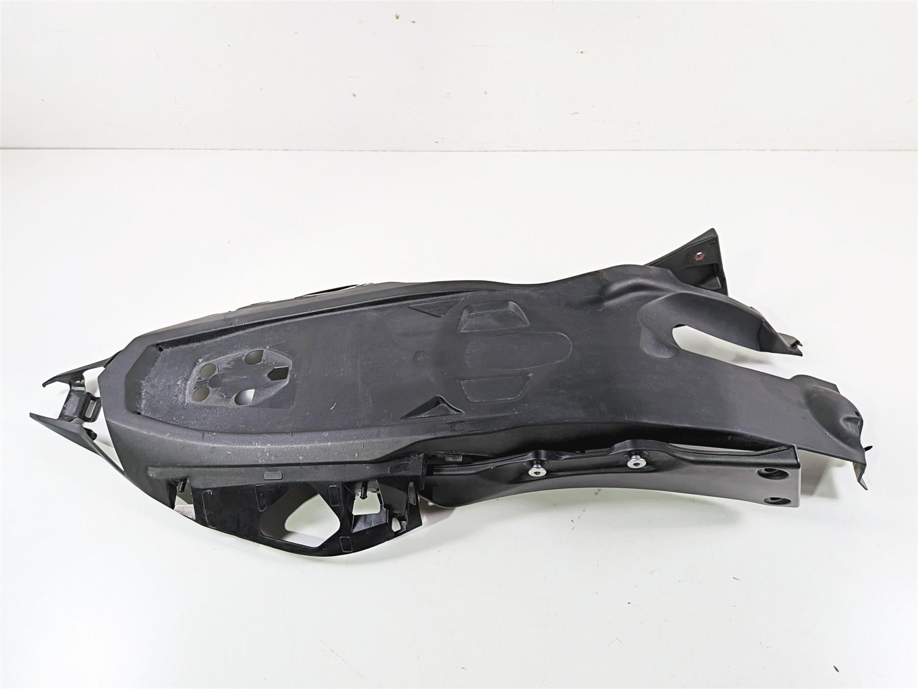 2022 Kawasaki ZX10R ZX1000 Ninja Rear Subframe & Inner Fender 32160-1865 {{ shop.shopifyCountryName }} - Mototech271
