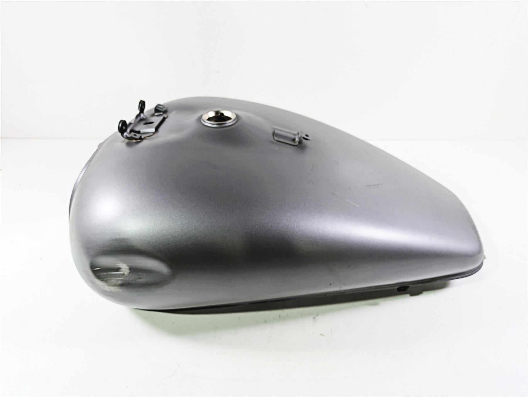 2016 Suzuki M109R VZR1800 Boulevard Fuel Gas Petrol Tank - Dent 49100-48G50 {{ shop.shopifyCountryName }} - Mototech271