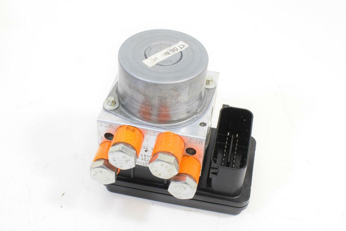 2018 KTM RC390 RC 390 Duke ABS Brake Pump Module 93542031100 {{ shop.shopifyCountryName }} - Mototech271