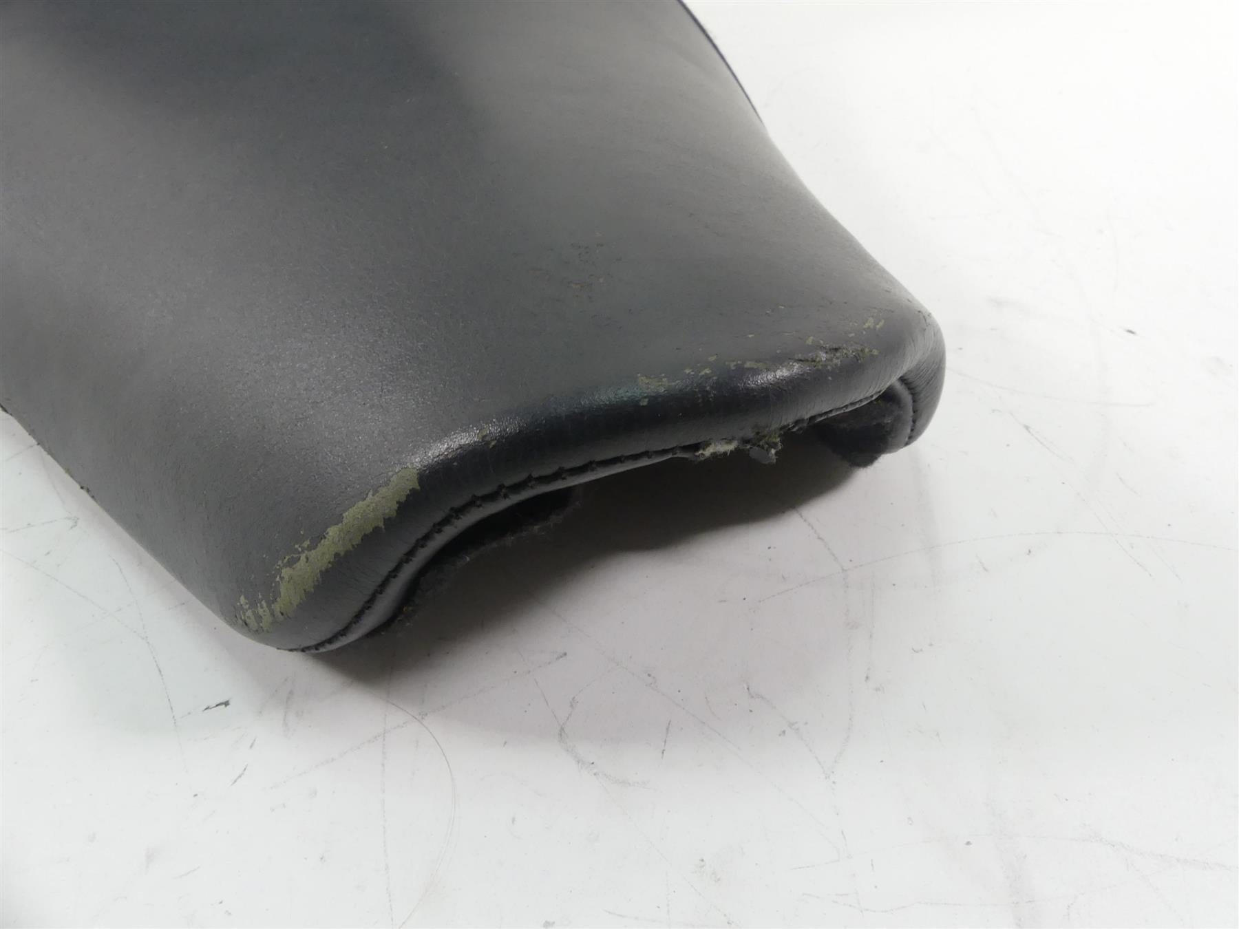 Harley Davidson Softail Custom Front Rider Low Solo Saddle Seat {{ shop.shopifyCountryName }} - Mototech271